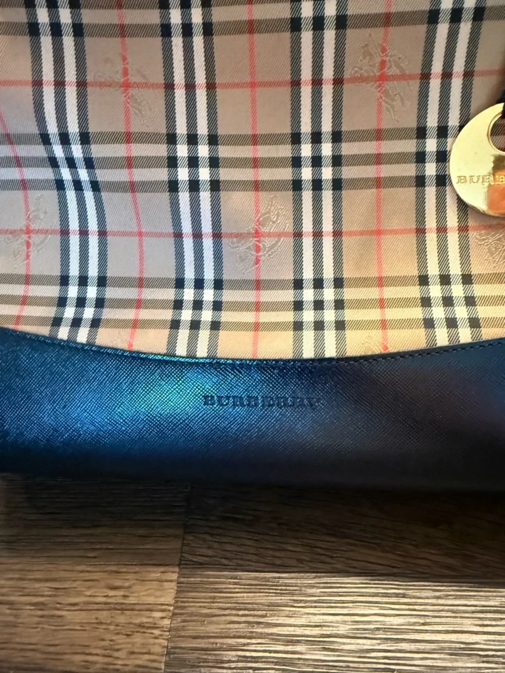 Burberry in Beige plaid purse